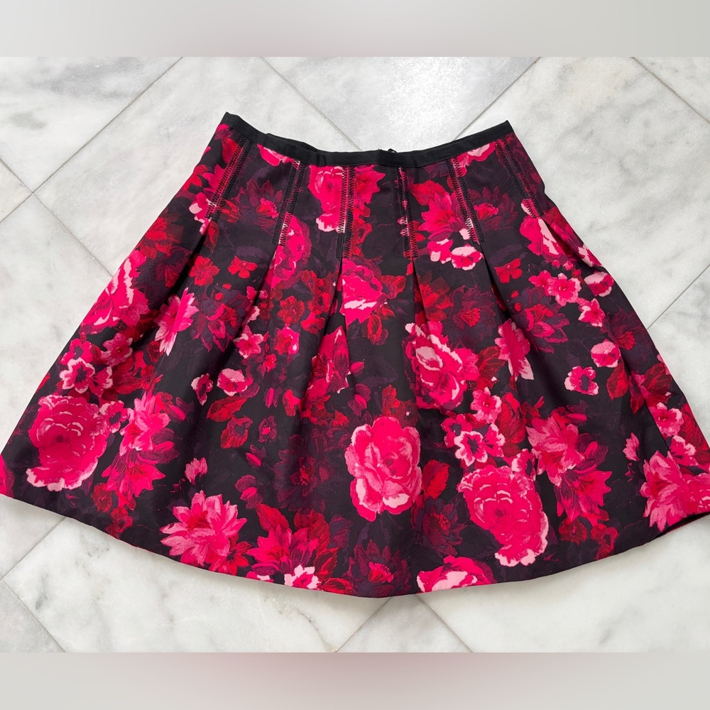 Gap Pleated Rose Skirt - Pink, Red, Black - Size 2